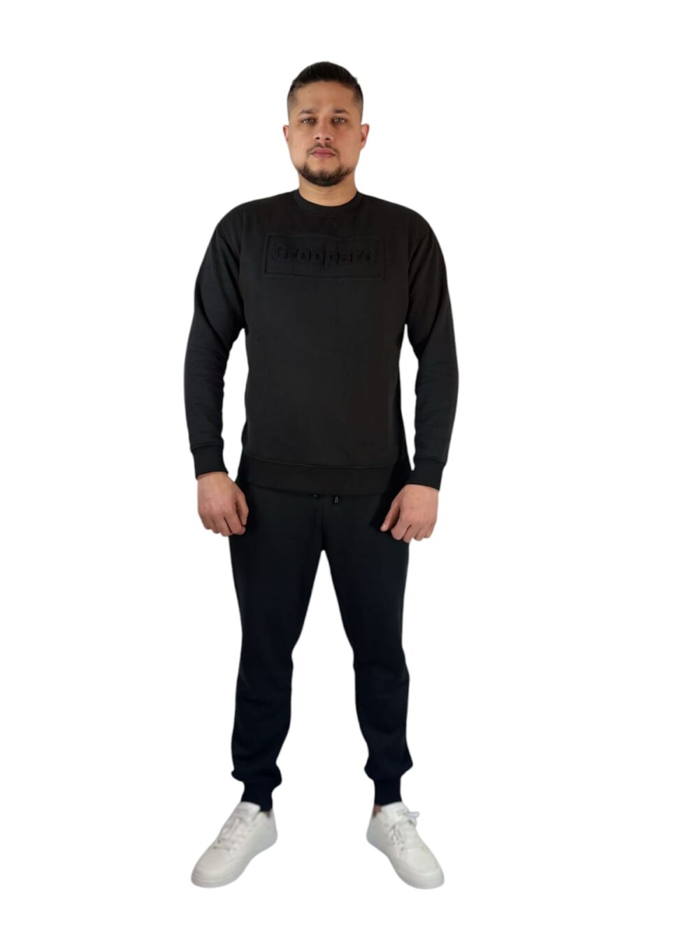 Men’s Minimalist Black Sweatshirt